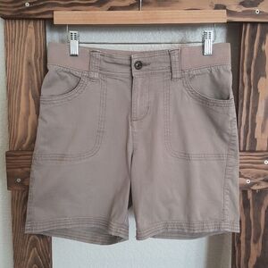 Lee Relaxed Fit Women's 4 Medium Khaki Shorts Nearly New